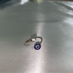 Elegant Blue and Gold Women's Ring